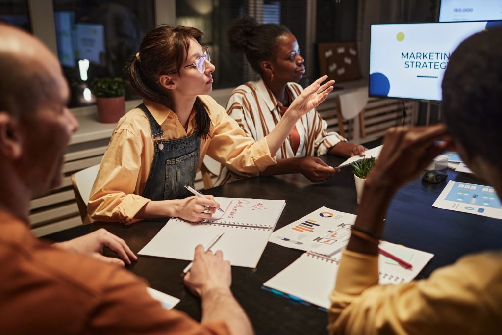 Vidéaste Storytelling Corporate Entreprise Nantes Saint Herblain Orvault Rezé Professionnel Equipe industrie Pro